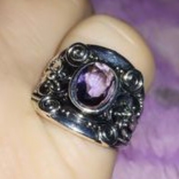 Unisex Size 9 Amethyst Silver Ring - Picture 11 of 12